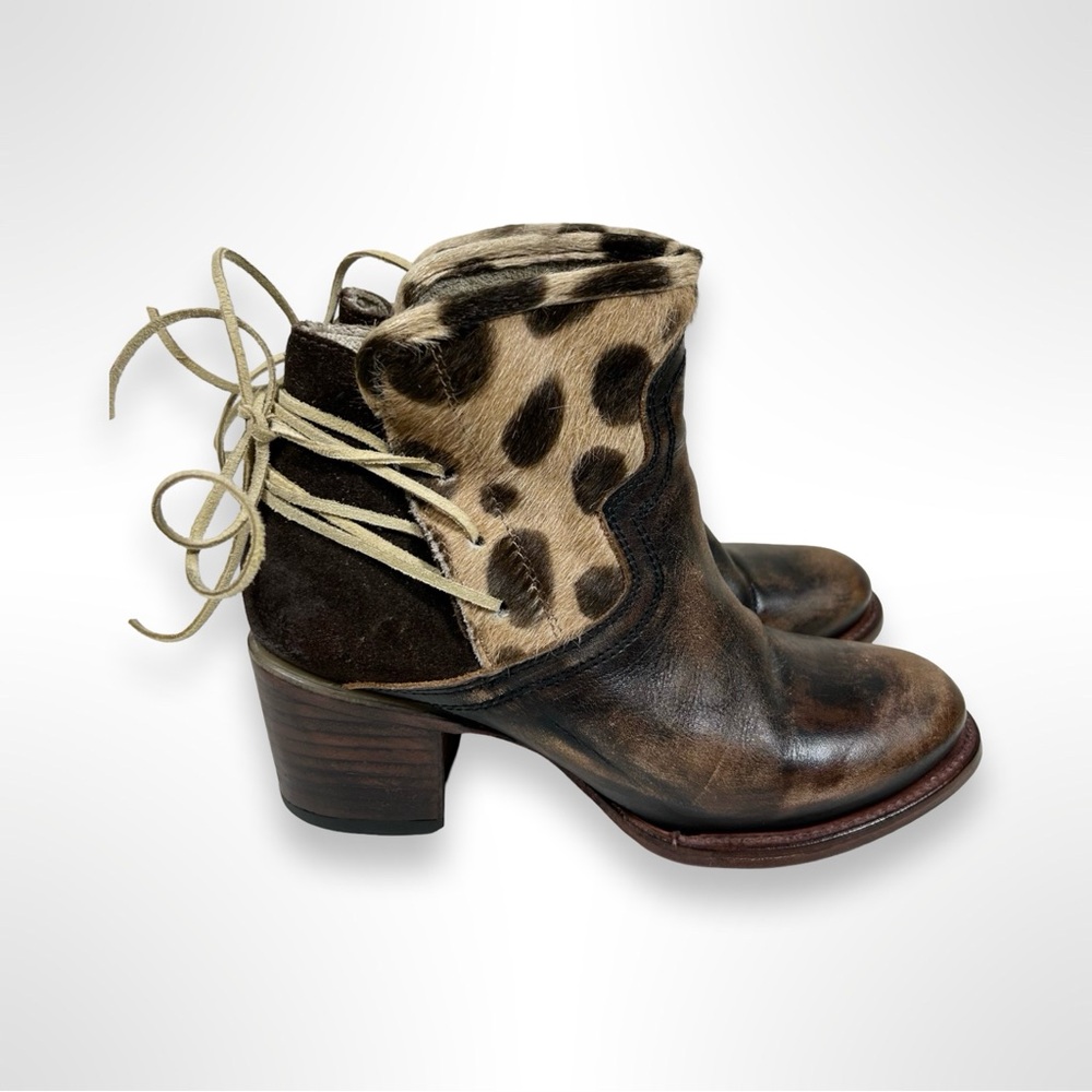 FREEBIRD BY STEVEN Casey ankle boots